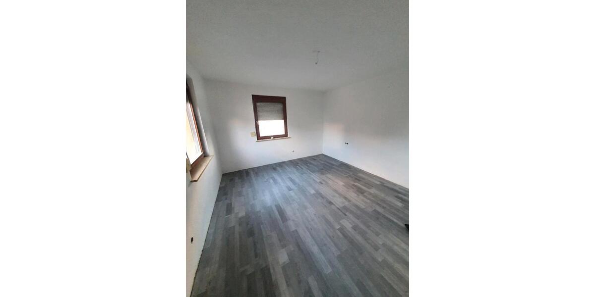 Etagenwohnung Süßen - 2 Zimmer, 60 m&sup2;, 800&euro; | Angebot:24855425