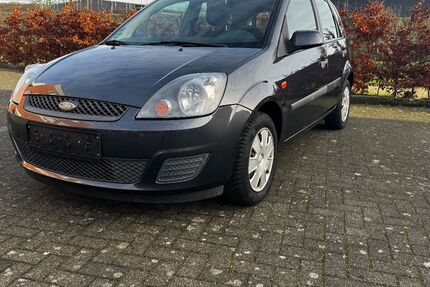 Ford Fiesta 134.500 km 1.999 &euro; Rheda Wiedenbrück 33378