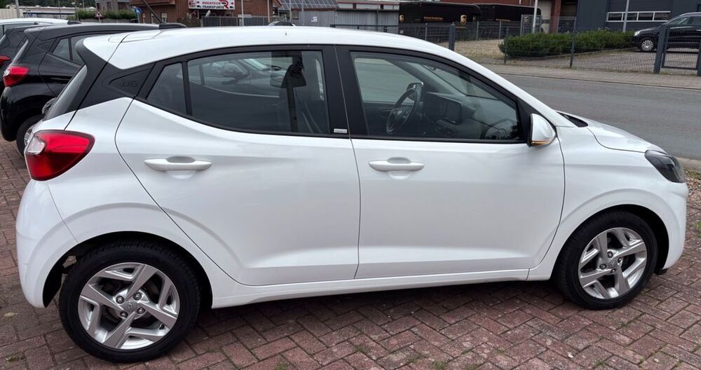 i10