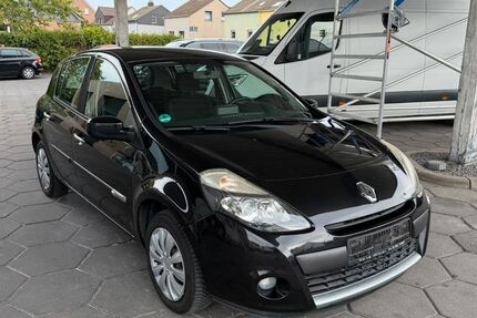Renault Clio 137.000 km 2.900 &euro; Bergkamen 59192