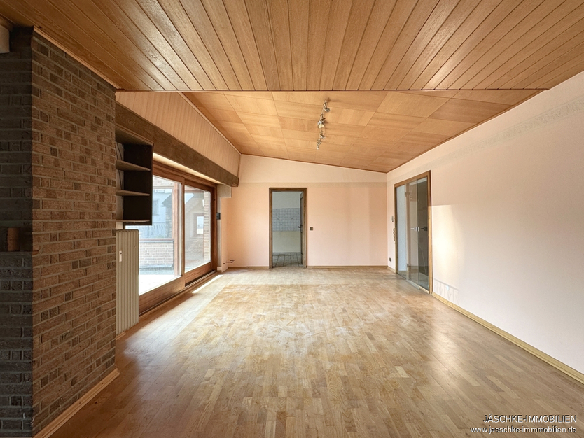 JÄSCHKE - Dreifamilienhaus mit Entwicklungspotenzial: Kapitalanlage oder zukünftiger Wohntraum 8 zimmer