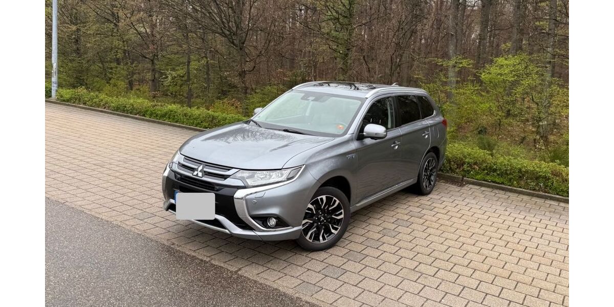 Mitsubishi Plug-in Hybrid Outlander 104.000 km 17.600 &euro; Neuenbürg 75305