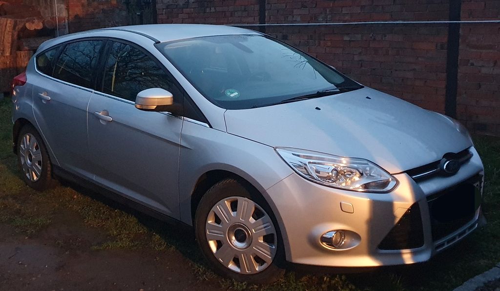 Ford Focus 83.000 km 6.700 &euro; Straußfurt 99634