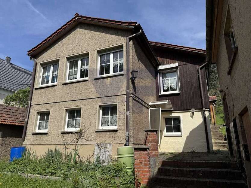 Haus zum Kaufen in Gera 129.500 € 191.08 m²