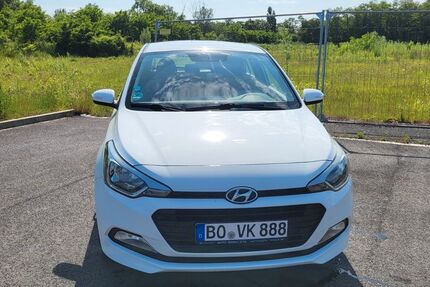 Hyundai i20 48.000 km 8.200 &euro; Bochum 44892