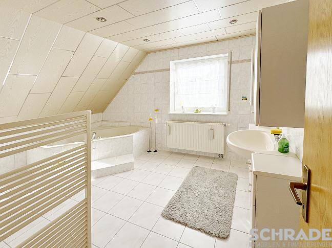 Mehrfamilienhaus, Wohnhaus Seehausen - 5 Zimmer, 143 m&sup2;, 280.000&euro; | Angebot:23980091