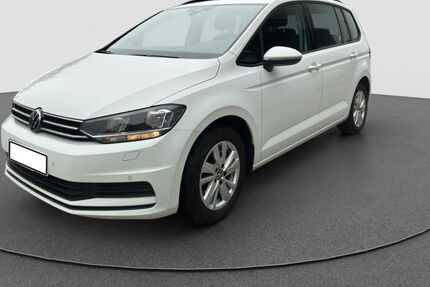 VW Touran 92.600 km 23.650 &euro; Manching 85077