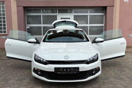 VW Scirocco 141.692 km 7.270 &euro; Hamburg 20537