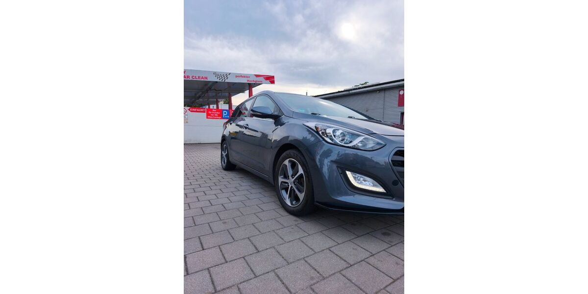 Hyundai i30 225.700 km 5.100 &euro; Deggendorf 94469