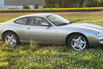 Jaguar XK8 104.834 km 18.950 &euro; Hamburg 20144