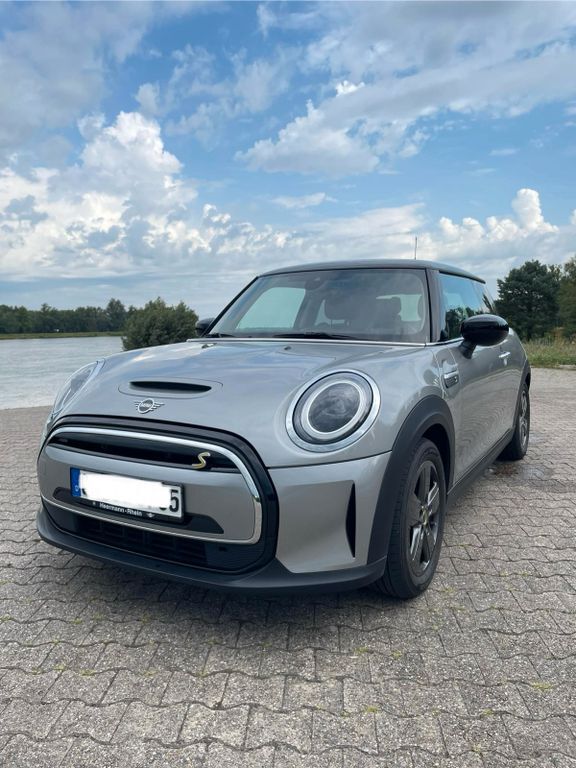 Cooper SE