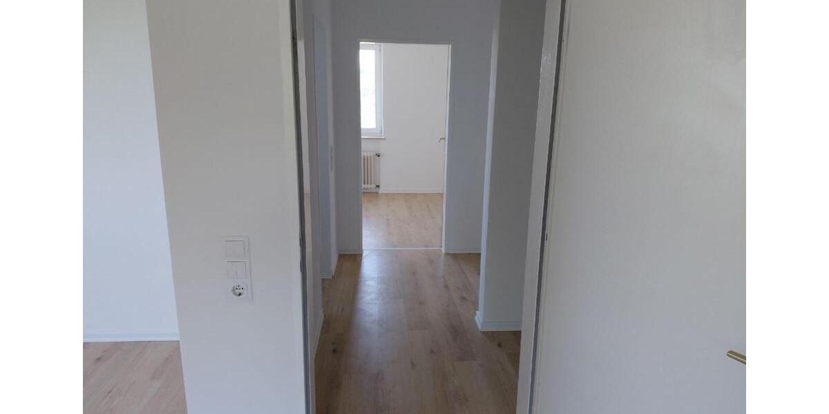 Etagenwohnung Lage - 2 Zimmer, 62 m&sup2;, 600&euro; | Angebot:24954447