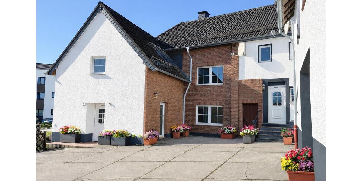 Mehrfamilienhaus, Wohnhaus Nettersheim - 10 Zimmer, 260 m&sup2;, 399.000&euro; | Angebot:26412499