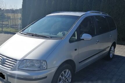 VW Sharan 278.405 km 4.700 &euro; Berlin 12105