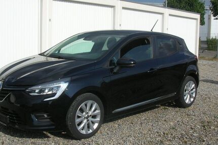 Renault Clio 104.000 km 7.899 &euro; Vöhringen 72189