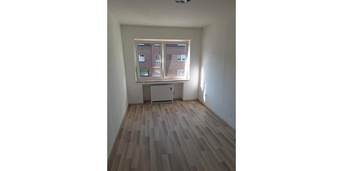 Etagenwohnung Baesweiler - 3 Zimmer, 77 m&sup2;, 550&euro; | Angebot:26446429