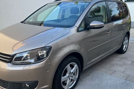 VW Touran 150.000 km 8.499 &euro; Troisdorf (Nähe Köln/Bonn) 53844