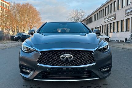 INFINITI Q30 59.700 km 17.990 &euro; Berlin 12055