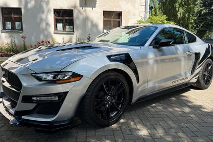 Ford Mustang 38.000 km 27.600 &euro; Grossheubach 63920