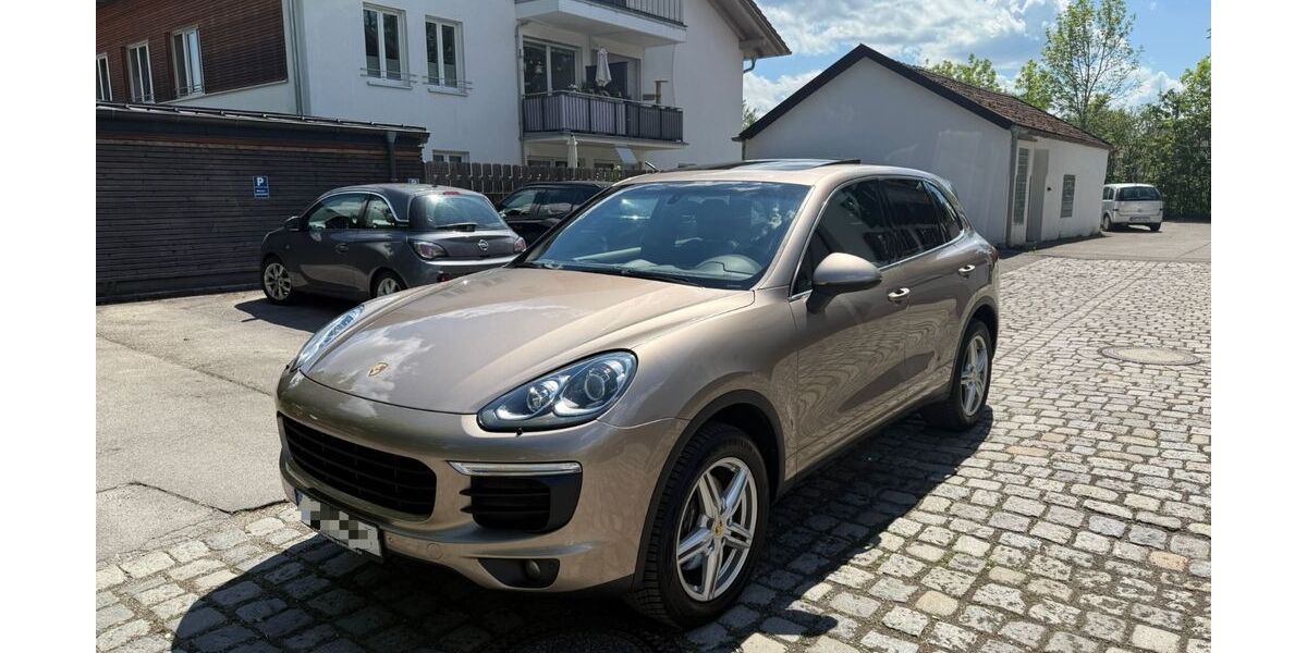 Porsche Cayenne 290.000 km 17.990 &euro; Oberhaching 82041