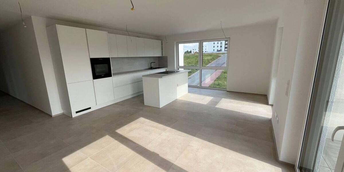 Erstbezug: 4,5-Zimmer-OG-Wohnung mit Balkon und Küche 4 zimmer