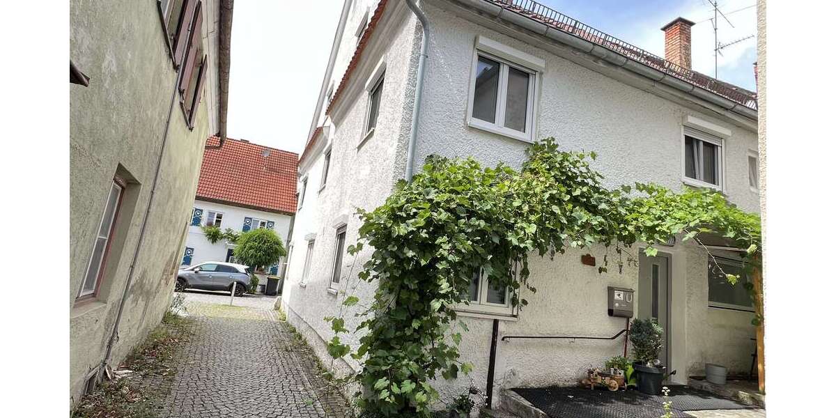 Einfamilienhaus Weißenhorn - 8 Zimmer, 224 m&sup2;, 1.700&euro; | Angebot:24711814