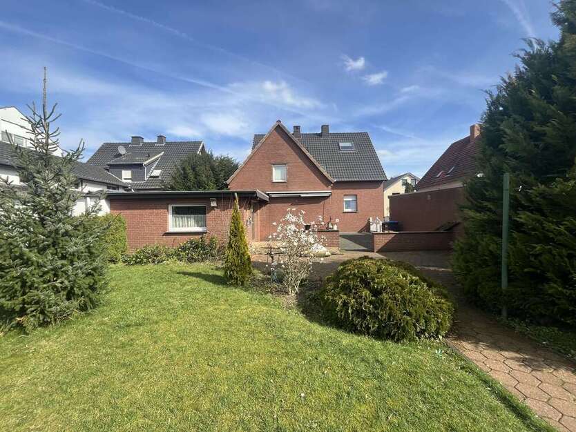 Haus zum Kaufen in Lippstadt 490.000 € 190 m²