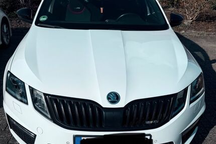 Skoda Octavia 185.000 km 15.900 &euro; Westoverledingen 26810