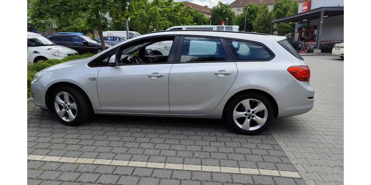 Opel Astra 198.819 km 3.100 &euro; Berlin 10969