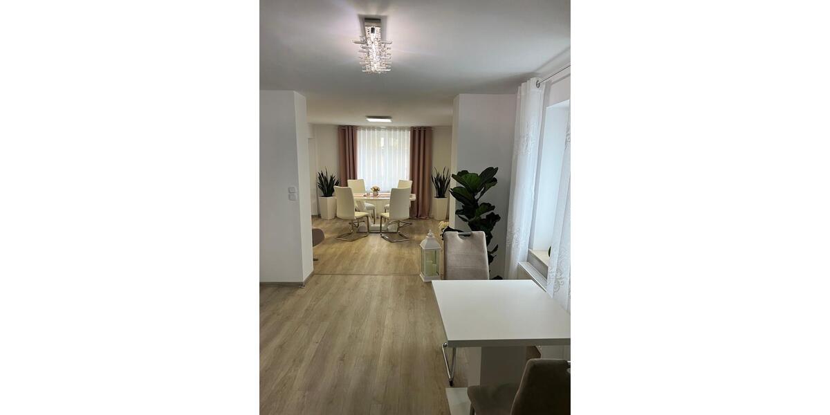 Einfamilienhaus Ellingen - 6 Zimmer, 140 m&sup2;, 370.000&euro; | Angebot:26375995