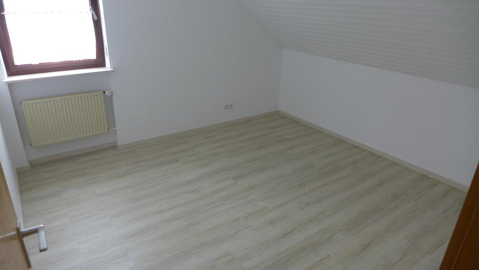 Dachgeschoßwohnung Boppard - 3 Zimmer, 70 m&sup2;, 490&euro; | Angebot:24669726