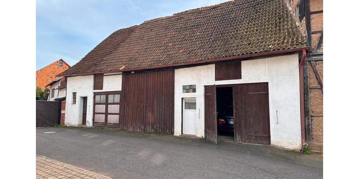 Reihenhaus Waltershausen - 10 Zimmer, 160 m&sup2;, 185.000&euro; | Angebot:23055934