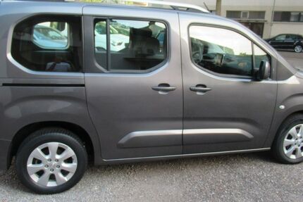 Opel Combo 115.300 km 9.790 &euro; Karlsruhe 76131