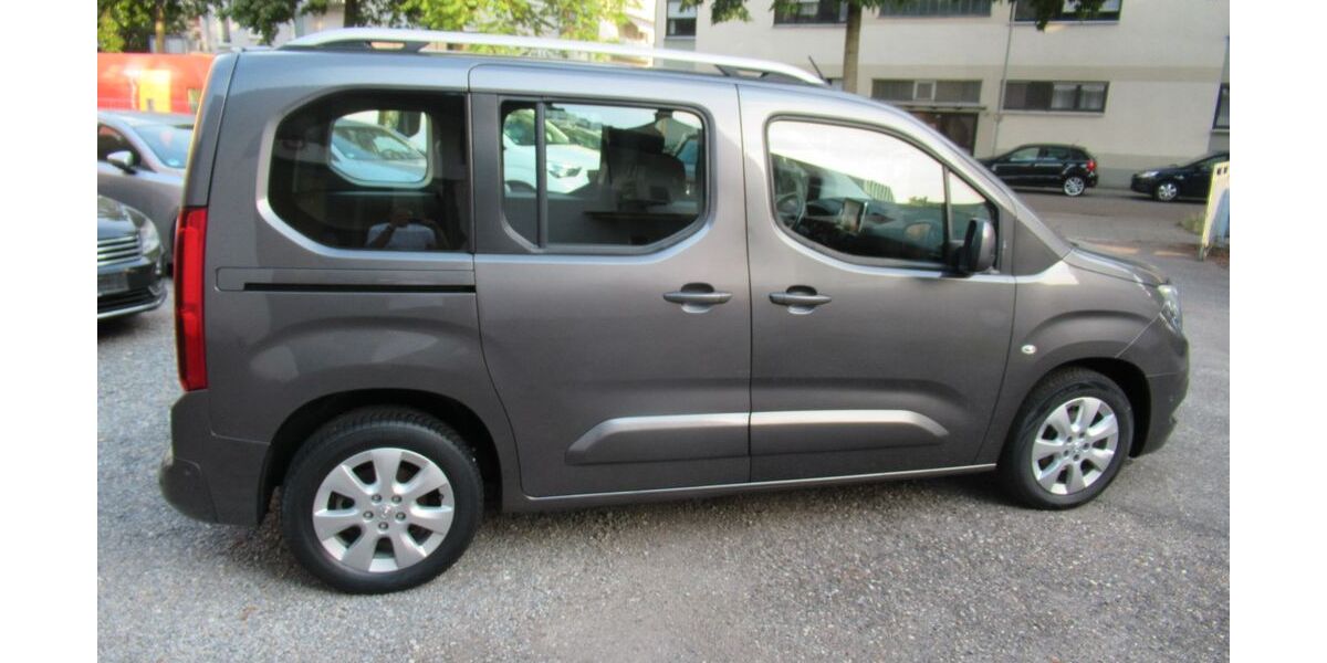 Opel Combo 115.300 km 9.790 &euro; Karlsruhe 76131