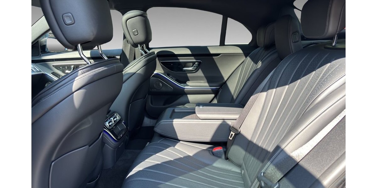 Mercedes-Benz S 350 d AMG MBUX Pano 360° HuD Burm Sitzklima 34.221 km 81.900 &euro; Wuppertal 42327