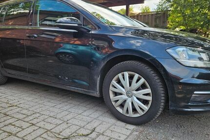 VW Golf 218.000 km 8.999 &euro; HUDE 27798
