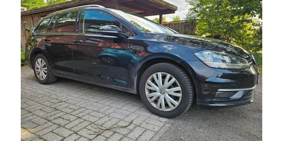 VW Golf 218.000 km 8.999 &euro; HUDE 27798