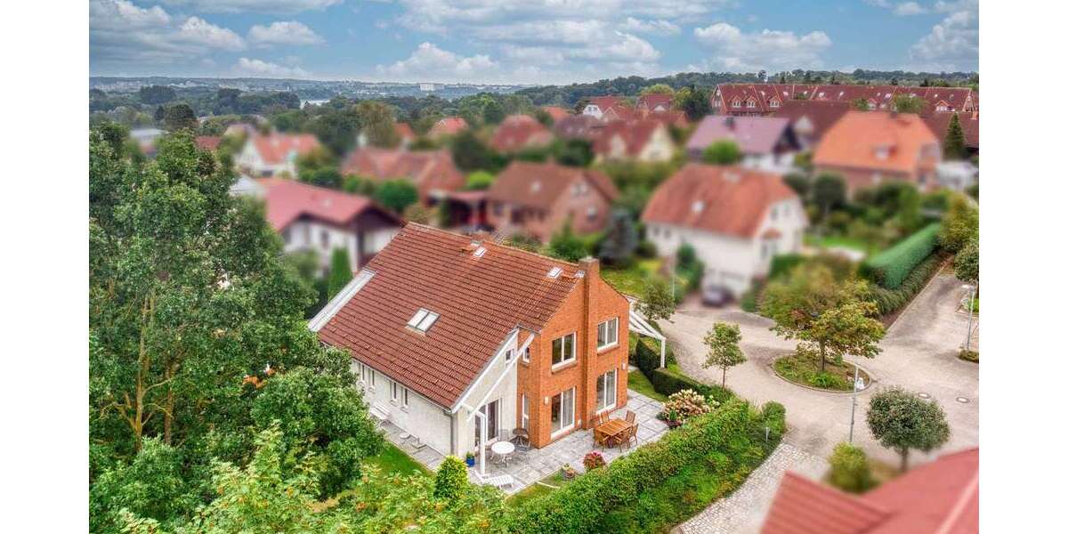 Haus zum Kaufen in Neubrandenburg 745.000 € 231.24 m² 7 zimmer