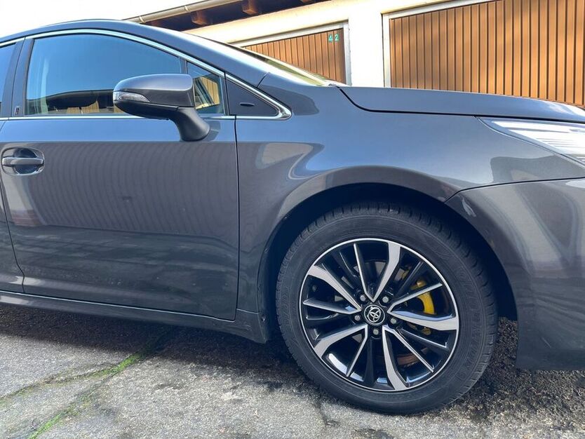 Avensis