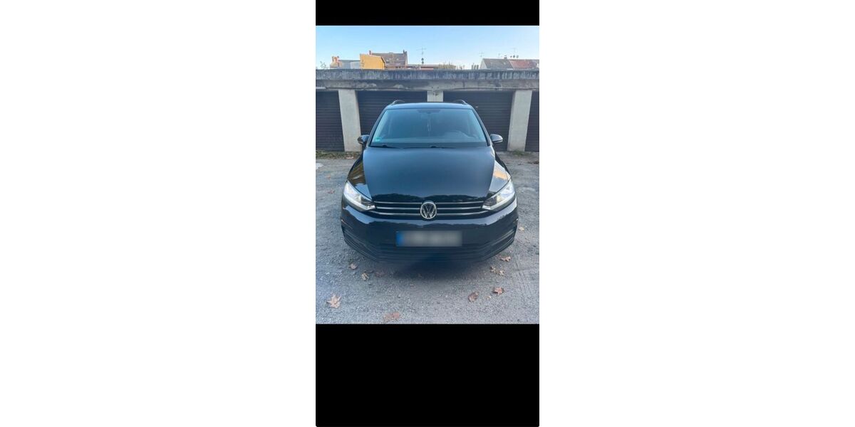 VW Touran 101.000 km 15.000 &euro; Duisburg 47053