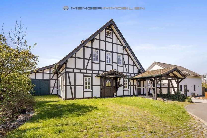 Haus zum Kaufen in Reichshof 349.000 € 201 m²