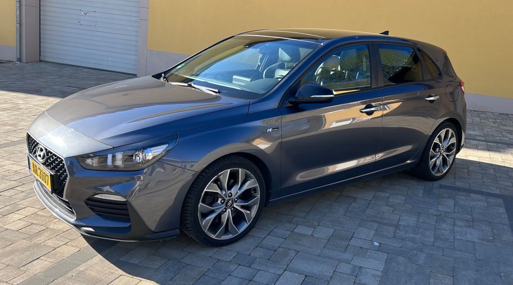 Hyundai i30 136.000 km 12.750 &euro; Burmerange 05675
