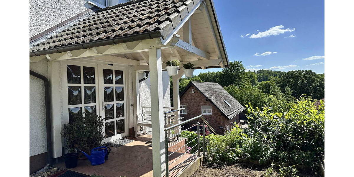 Einfamilienhaus Waldbröl - 6 Zimmer, 126 m&sup2;, 1.500&euro; | Angebot:26794401