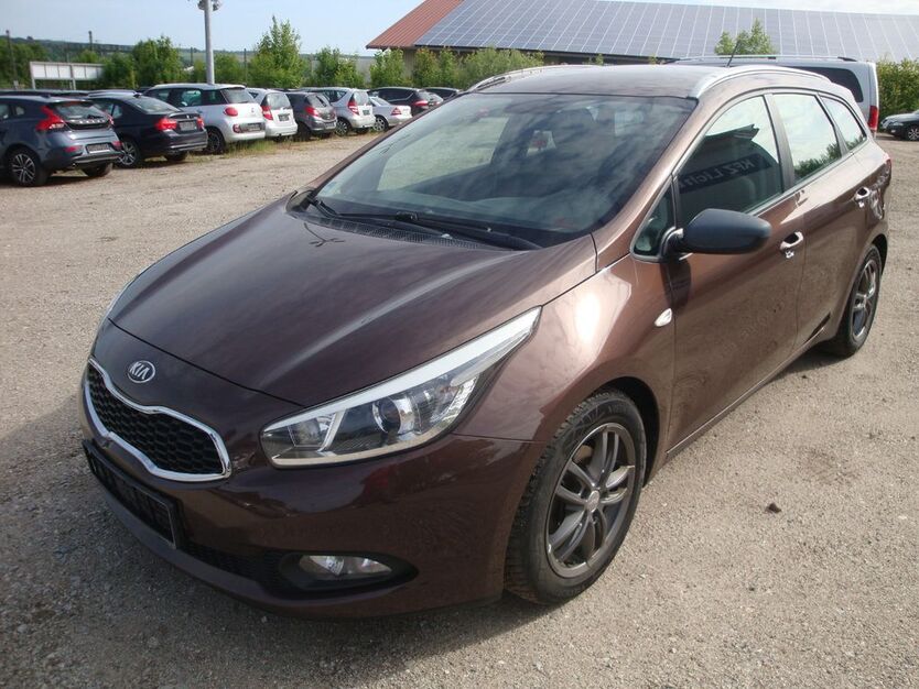Kia ceed Sportswagon 252.423 km 4.400 € Neufahrn 84088
