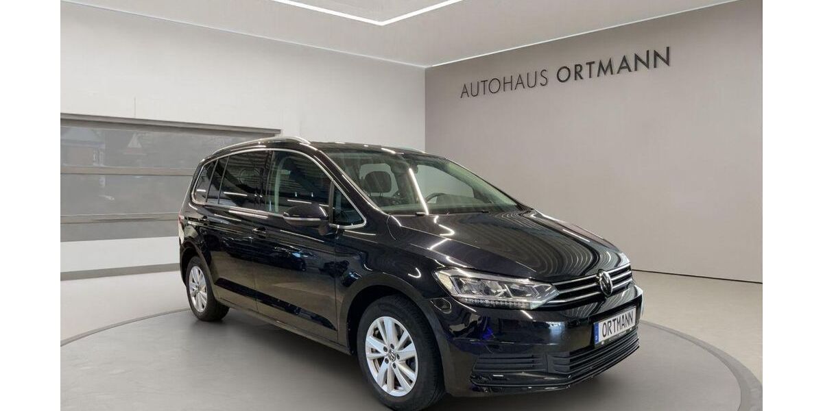 VW Touran 33.309 km 26.890 &euro; Wissen 57537