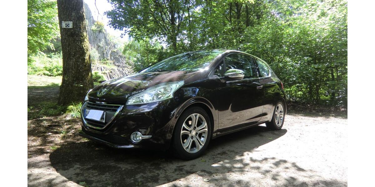 Peugeot 208 89.000 km 5.490 &euro; Kirchen 57548