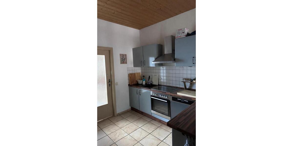 Etagenwohnung Arnstadt - 3 Zimmer, 74 m&sup2;, 580&euro; | Angebot:25570573