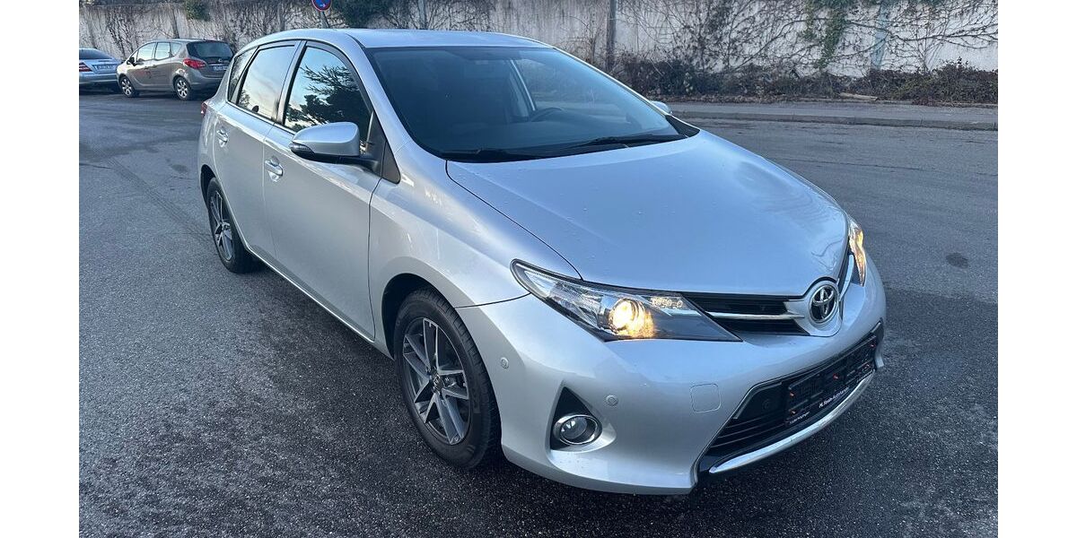 Toyota Auris 137.000 km 8.500 &euro; Möglingen/Ludwigsburg 71696