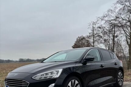 Ford Focus 110.000 km 10.300 &euro; Löningen 49624