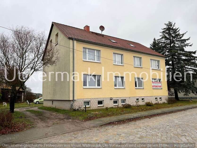 Haus zum Kaufen in Lychen 179.000 € 356 m²